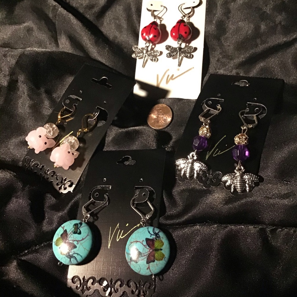 Vu “ Bugging Earrings “